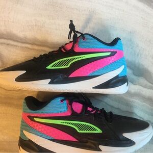 Size 11.5 - Men’s Puma Dagger Black Fluro Pink Pes